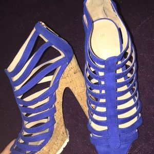 Royal blue zip up heels w/ gold and white details